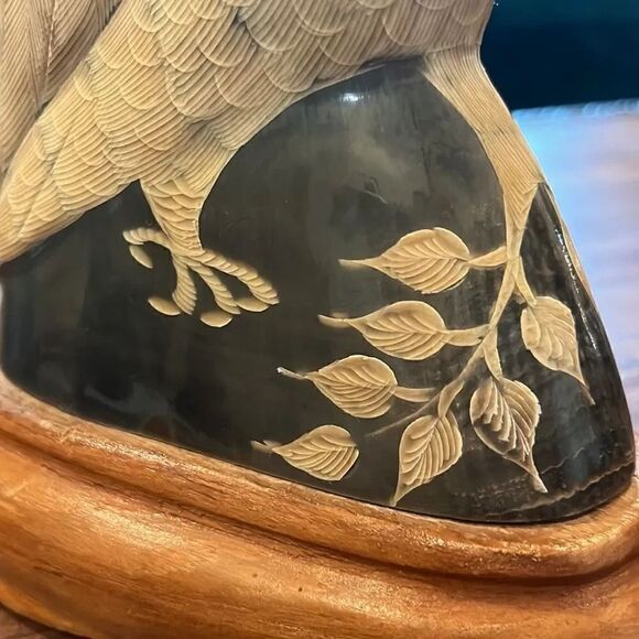 Beautiful OWL Sculpture - Thailand Folk Art - Carved Water Buffalo Horn! - Picture 5 of 8